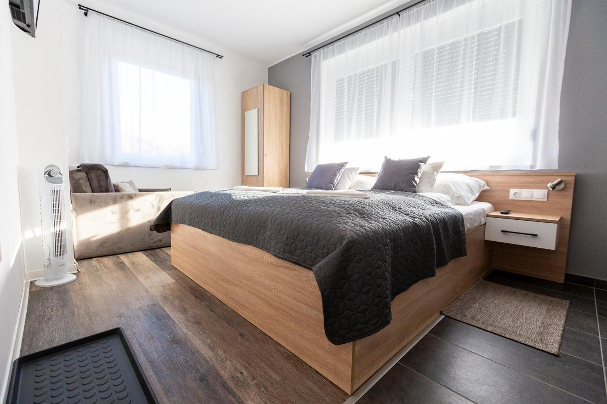 Horvath Apartman Fertod Bagian luar foto